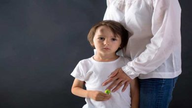 آسیب های دوران کودکی چگونه روی بزرگسالی تأثیر می گذارد؟