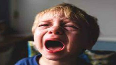 What are the short-term and long-term psychological effects of shouting on a child
